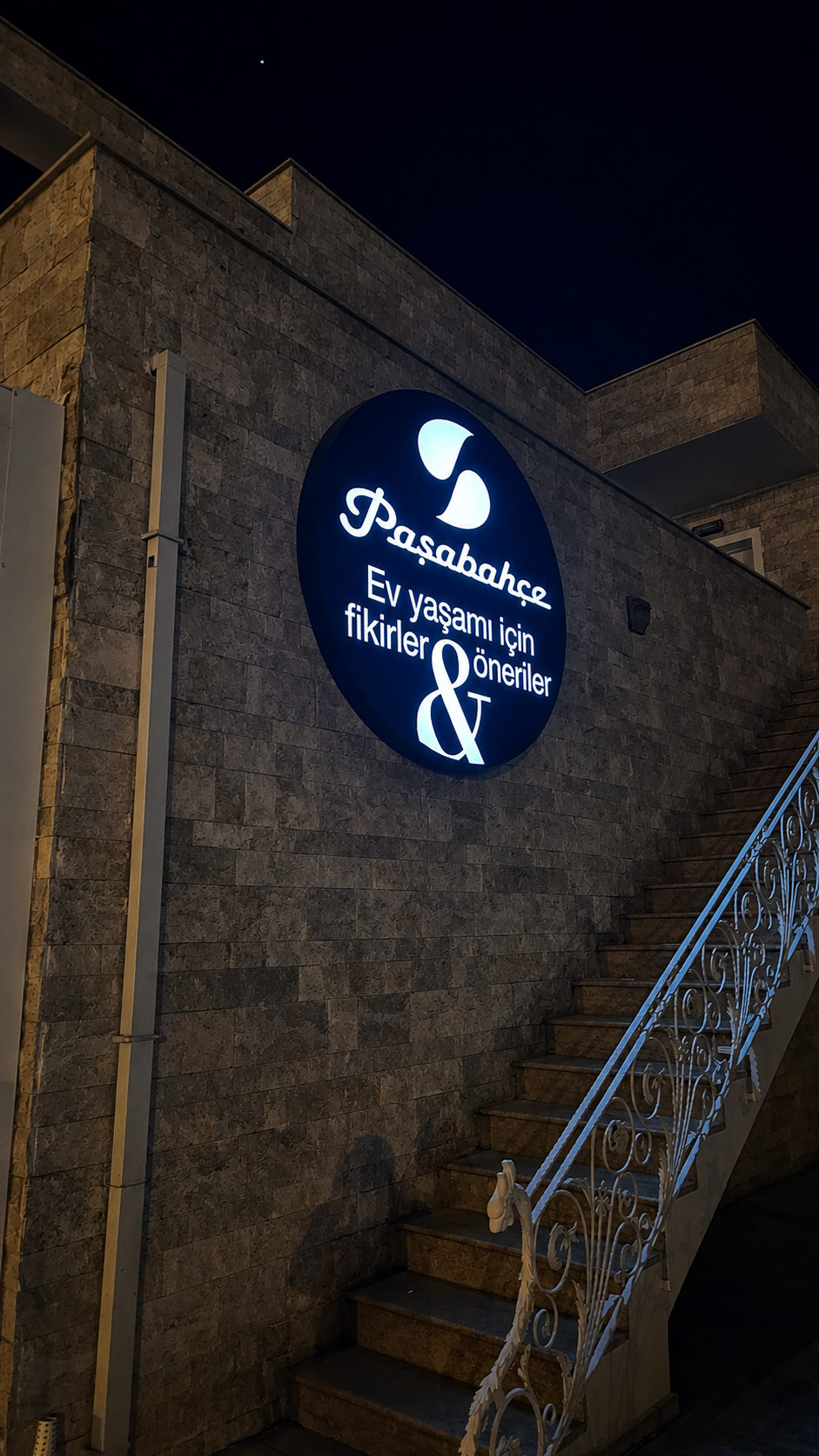 İzmir LED tabela uygulaması
