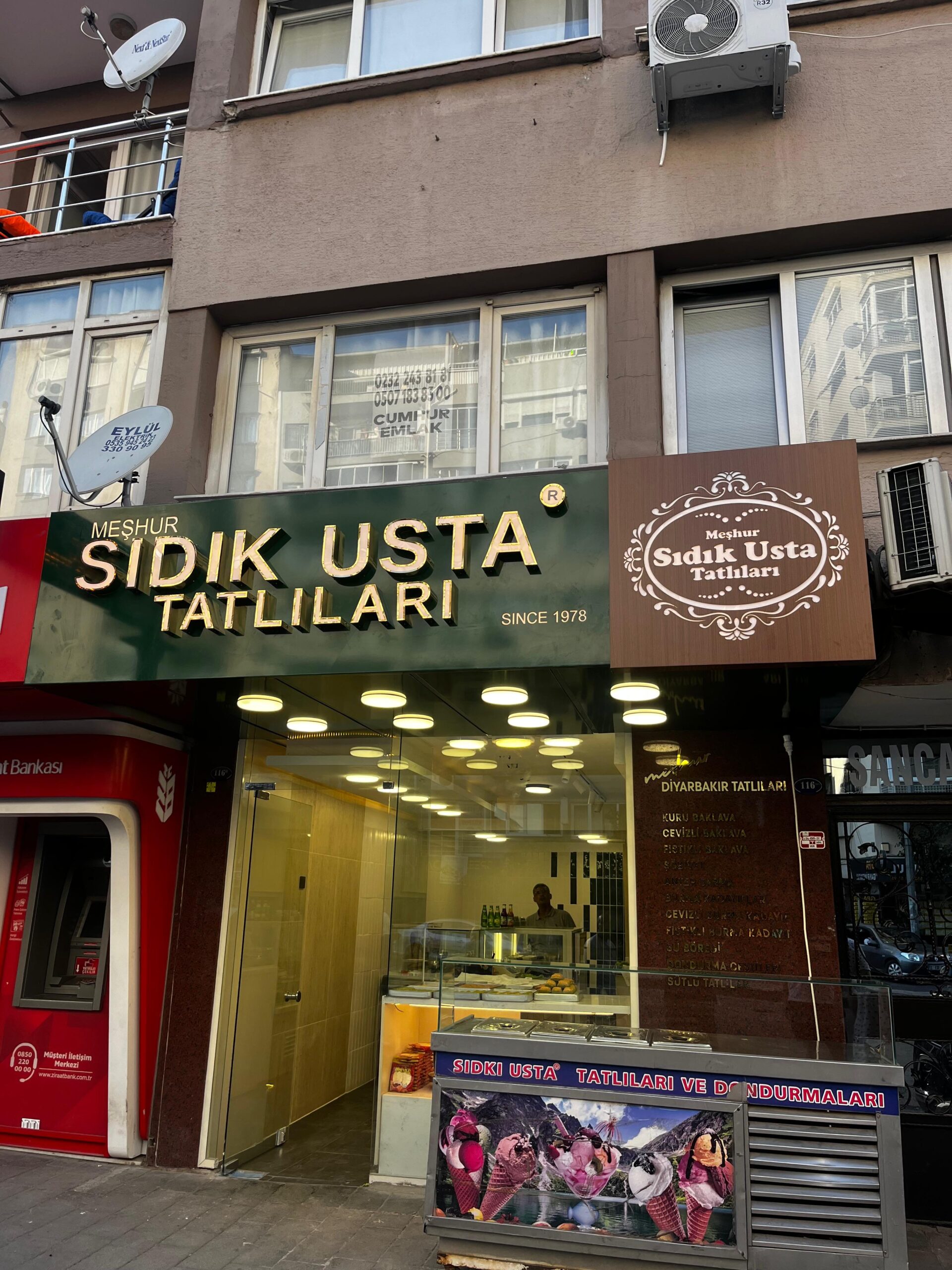 İzmir pleksi harf tabela uygulaması